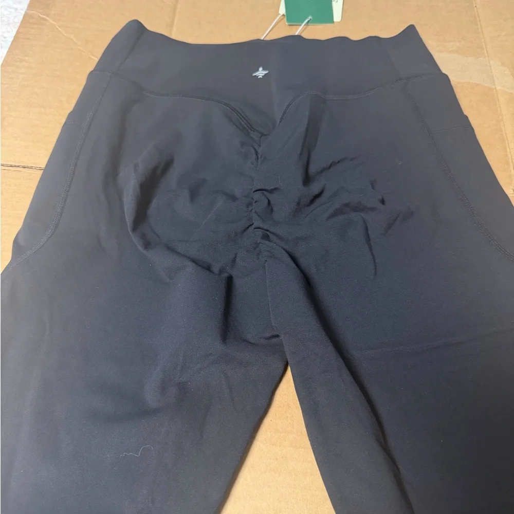 HALARA Black Leggings - Picture 4 of 10